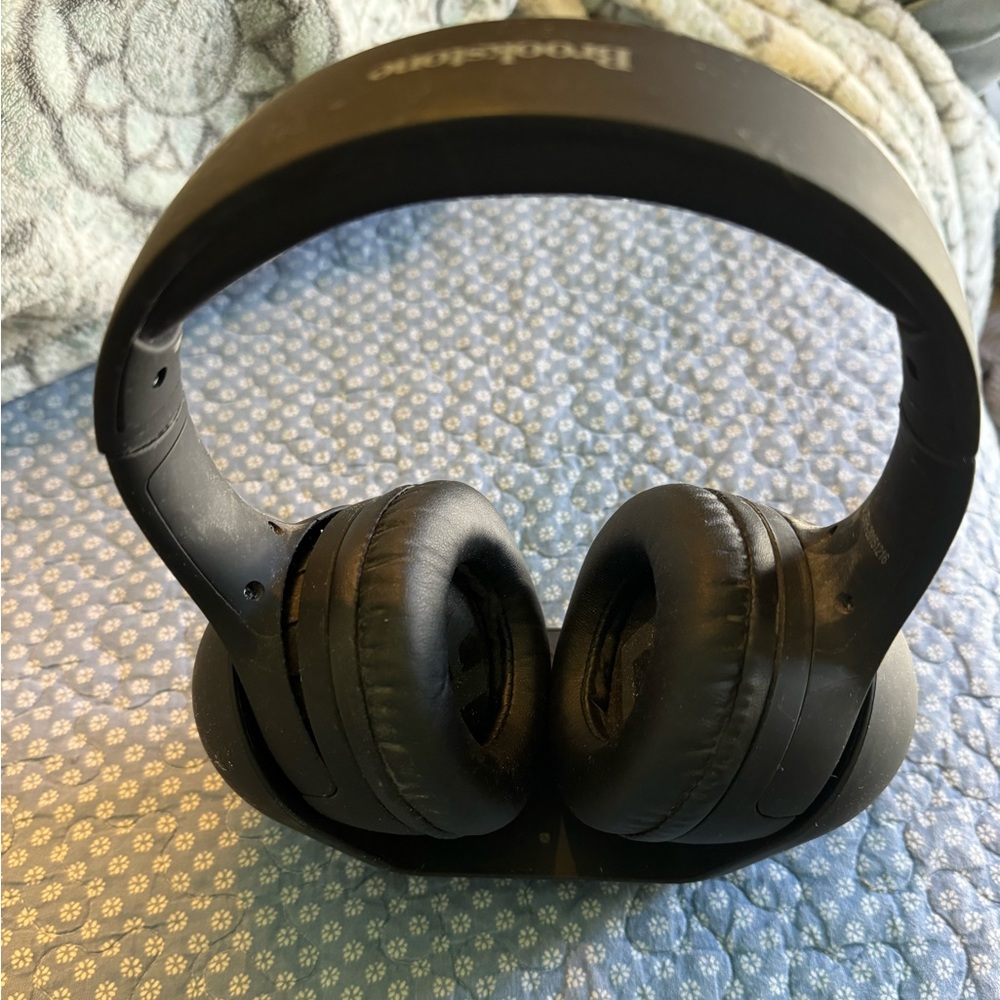 Brookstone Bluetooth headphones